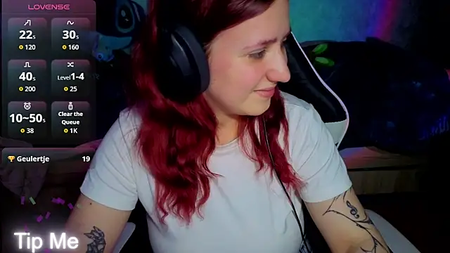 Mini_Lady1 webcam