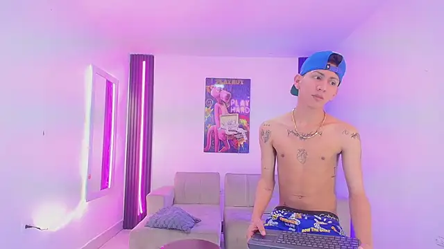 Marcus_and_Tony webcam