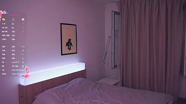 LoveMillier webcam