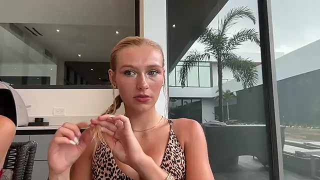 alyssaajones webcam