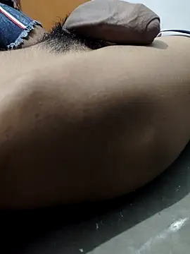Rani-Couple- live cam on StripChat