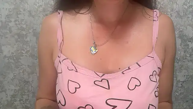 Angelinaa19 webcam