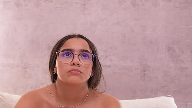 nicky_and_blake (Ask my age) - show tits