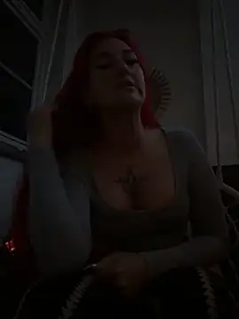 Watch MrsRedFoxy live on EroticFlix - High definition streams
