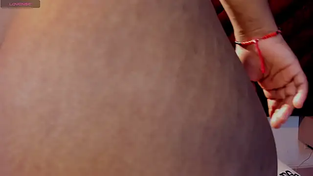 Zara_Cris webcam