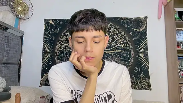 Bldavioro45 - Male webcam sex chat
