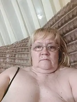Violet5364 live cam on StripChat