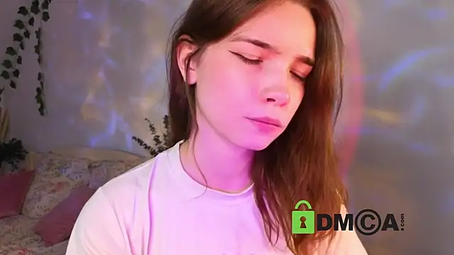 Evi_Brook webcam