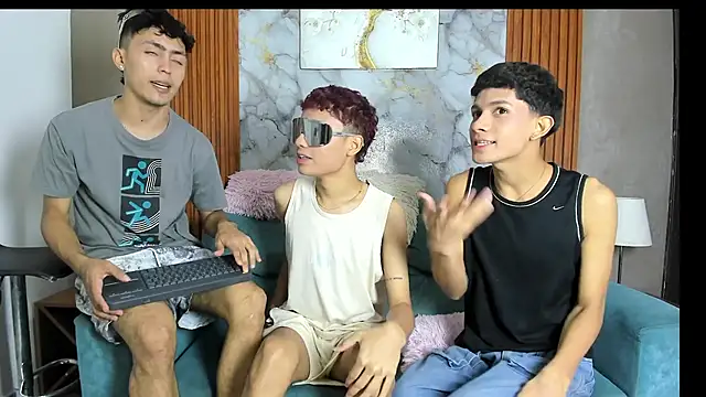 AVENGER_BOYS2026 webcam