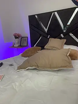 SunniieFrequency webcam