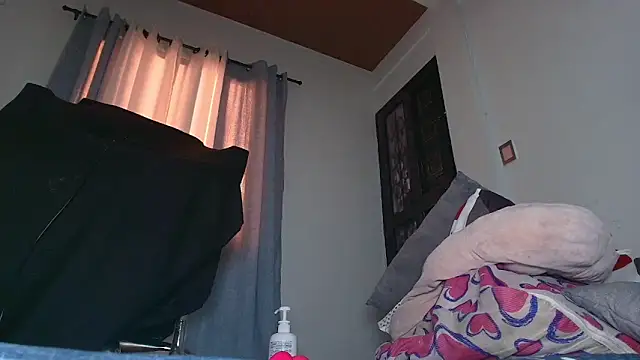 s-sweett live cam on StripChat