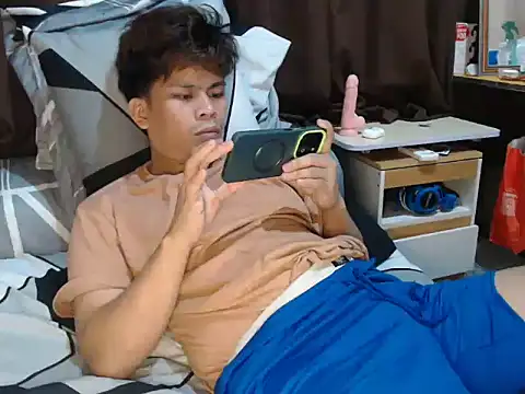 cumwhat_me (M young) - HELP ME CUM NOW!