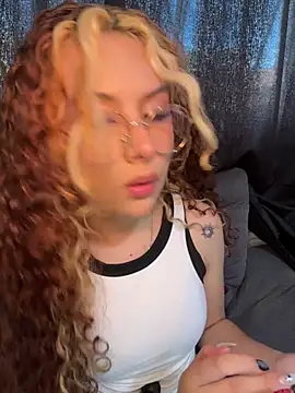 joyce-fire (F young) - X3 slaps in the face👋🏻😳