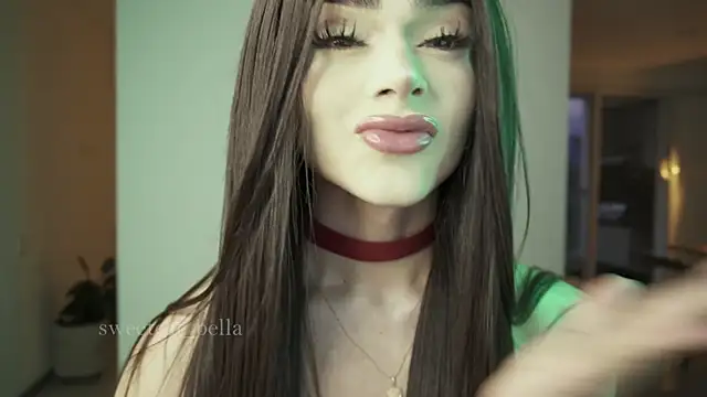 Raveie - Trans webcam sex chat