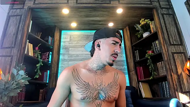 Donovan_Desmond webcam