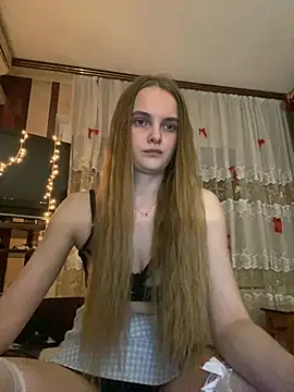 LunaVey live cam on StripChat