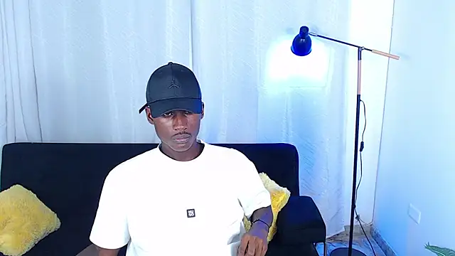 alexaandro18 webcam