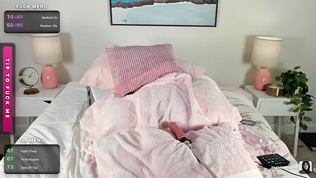 itschloelaurent webcam