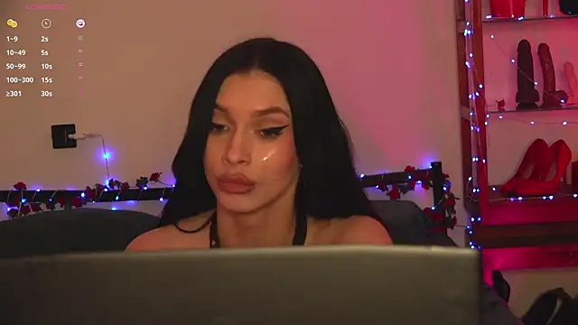 Olivia_Faye