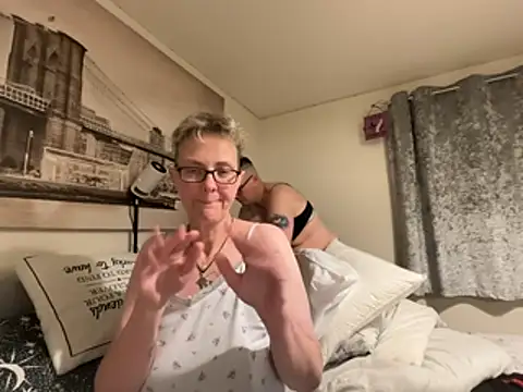 curvy-jinx (Ask my age) - Gag curvy 5 mins