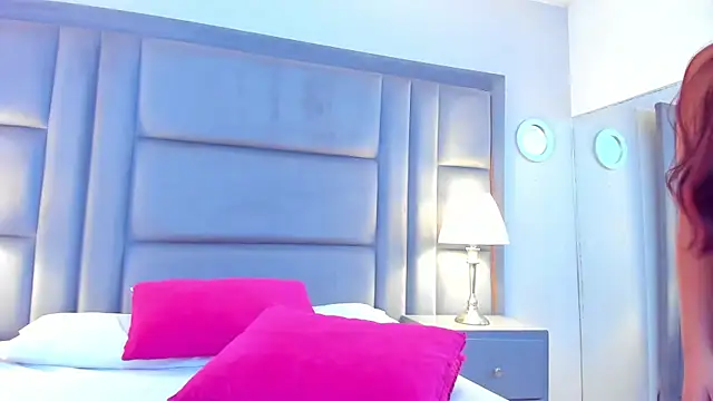gabymoreau - GabyMoreau's free webcam - UK Sex Cams