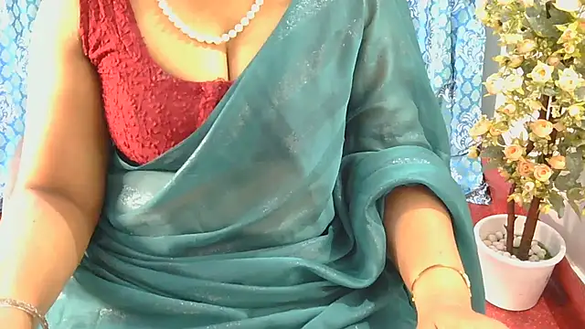Mallu_Manisha webcam
