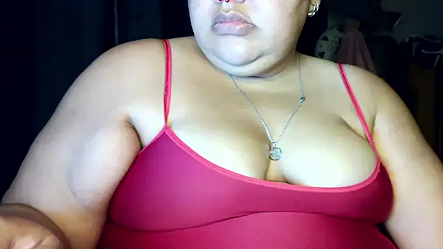 xlatinastar - Xlatinastar's free webcam - UK Sex Cams