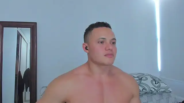 KingLevi01 webcam