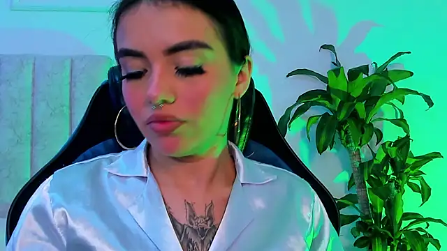 isabella_hv webcam