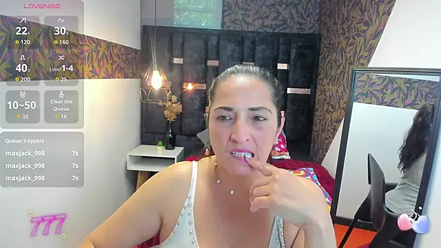 KatteMilf webcam