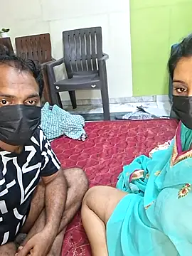 Watch Hornyreshma live on EroticFlix - High definition streams