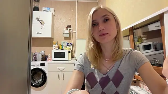 Watch AngelJeni live on EroticFlix - High definition streams