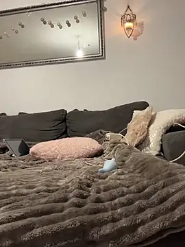 Watch Fiebie_licious_ live on EroticFlix - High definition streams