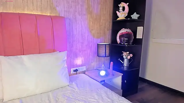 Kendra_kobein webcam
