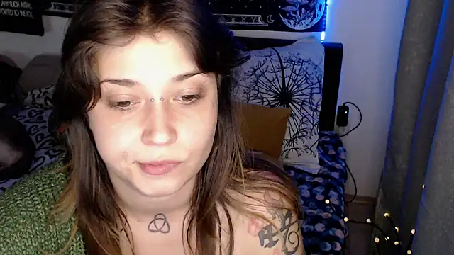 AlienforTwenty webcam