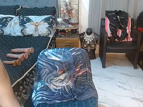 SexyHeart23 webcam