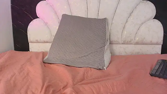 kissme_luna webcam