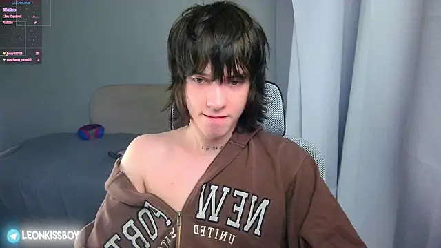 leonboykisser (M twink) - take off my Tshirt