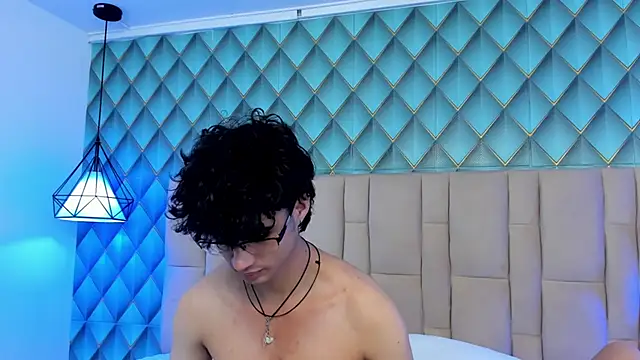 sofia-ethan (G teen) - 6 spanks a sofia or ethan 😛🍑