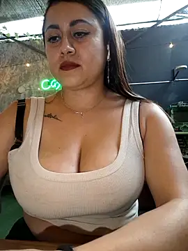 oryk___ (Ask my age) - Turn me on in public 🔥