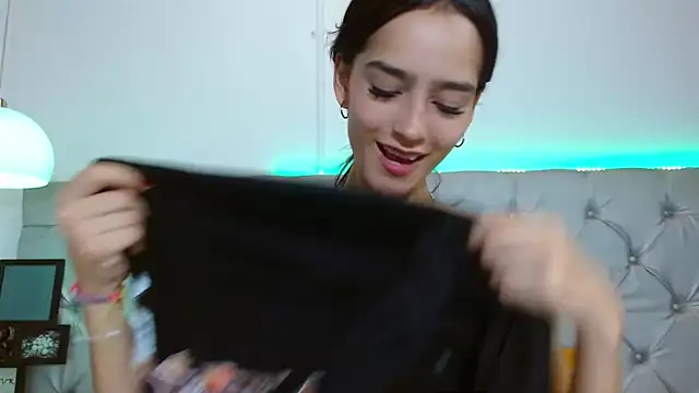 MelodyMansson webcam