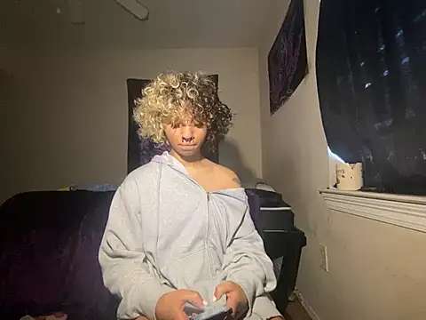 Creolegirl19 webcam