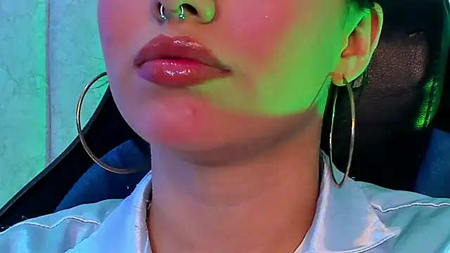 isabella_hv webcam