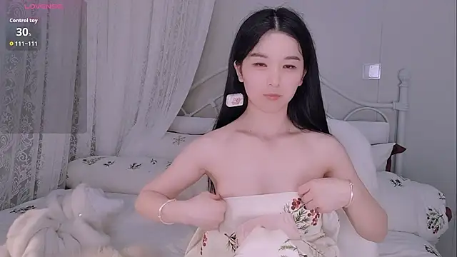 binglin- (Ask my age) - #asian #asian-foot-fetish #black-hair #cam2cam #chinese #cosplay #deluxe-cam2cam #foot-fetish #hd #interactive-toys #lovense #nylon #petite #petite-asian #small-audience #student #topless #topless-asian #upskirt