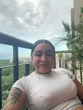Pretty_Isadora webcam