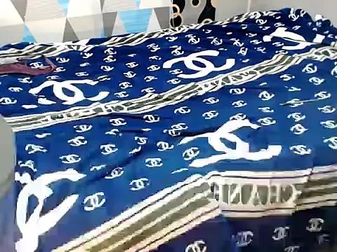 Trish_CurveCock webcam