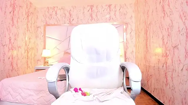Emily_Whinfre webcam