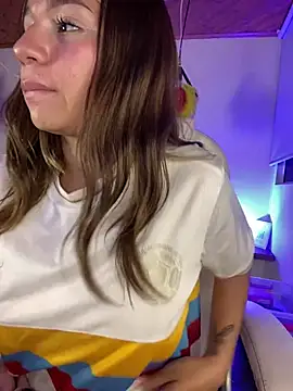Isabella18_pink webcam