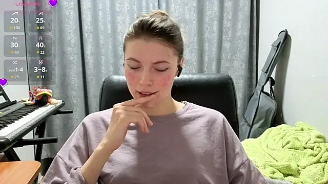 Watch CutieAnny live on EroticFlix - High definition streams