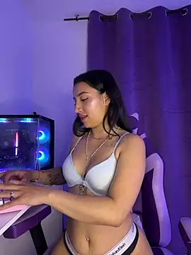 Watch Megaan_11 live on EroticFlix - High definition streams